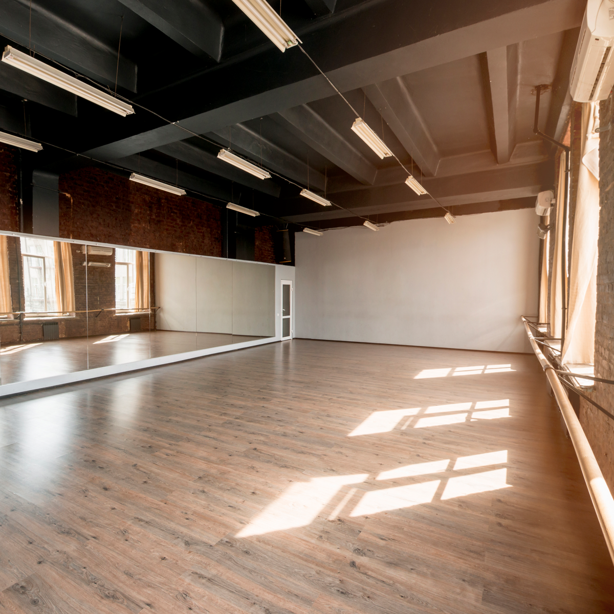 Commercial Flooring & Baseboard Repairs